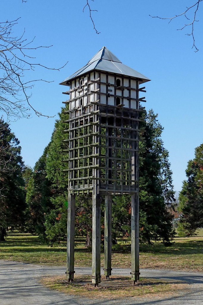 Freiburg im Breisgau, Taubenhaus auf dem Gelnde des Seeparks, Mrz 2012