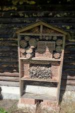 Insektenhotel, gesehen im Museumsdorf Krnbach, Aug.2012