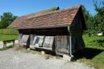 historischer freistehender Schweinestall von 1886, war bis 1992 in Betrieb und steht seit 1997 im Museumsdorf in Krnbach, Aug.2012