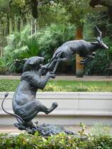 Jagdszene im Zoo von Houston, TX (27.05.09), Bronzeplastik.