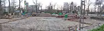 Blick von Norden nach S�den �ber die Baustelle der zuk�nftigen Pandab�ren Anlage im Zoologischen Garten Berlin. (Zur Einordnung: ganz im Hintergrund das Europa Center mit dem Mercedes Stern, der Turm der Ged�chtniskirche, dem Neubau Hochhaus  Upper West  und dem Hochhaus mit dem Waldorf Astoria Hotel.) Der Baugrund ist bereinigt und verdichtet worden. Erste Betonarbeiten werden ausgef�hrt. Auf der Homepage des Zoo Berlin ist ein Bautagebuch eingerichtet worden: http://www.zoo-berlin.de/de/aktuelles/panda-blog/pressemitteilungen/plaene-zum-reich-der-pandas. Foto: 02.12.2016; Zoologischer Garten Berlin