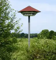 Freiburg, k�nstliche Schwalbennester im Stadtteil Rieselfeld, Mai 2022