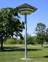 K�nstliche Schwalbennester, auf dem Gel�nde der ehemaligen Landesgartenschau in Lahr/Schwarzwald, Juli 2022