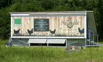 Fahrbares H�hnerhotel im Markgr�flerland, Juni 2023